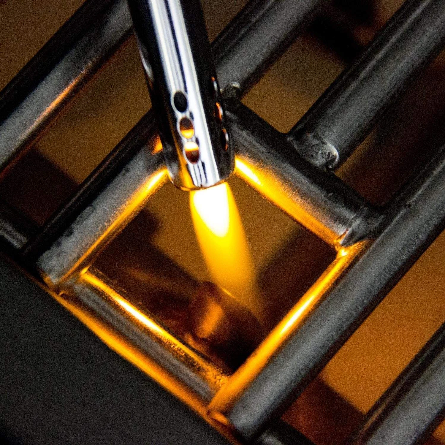 Lynx 42-Inch Professional Gas Grill On Cart With 2 Ceramic & 1 Trident Infrared Burners - L42TRF-LP/NG 7 Lynx 42-Inch Professional Gas Grill On Cart With 2 Ceramic & 1 Trident Infrared Burners - L42TRF-LP/NG - Image 5