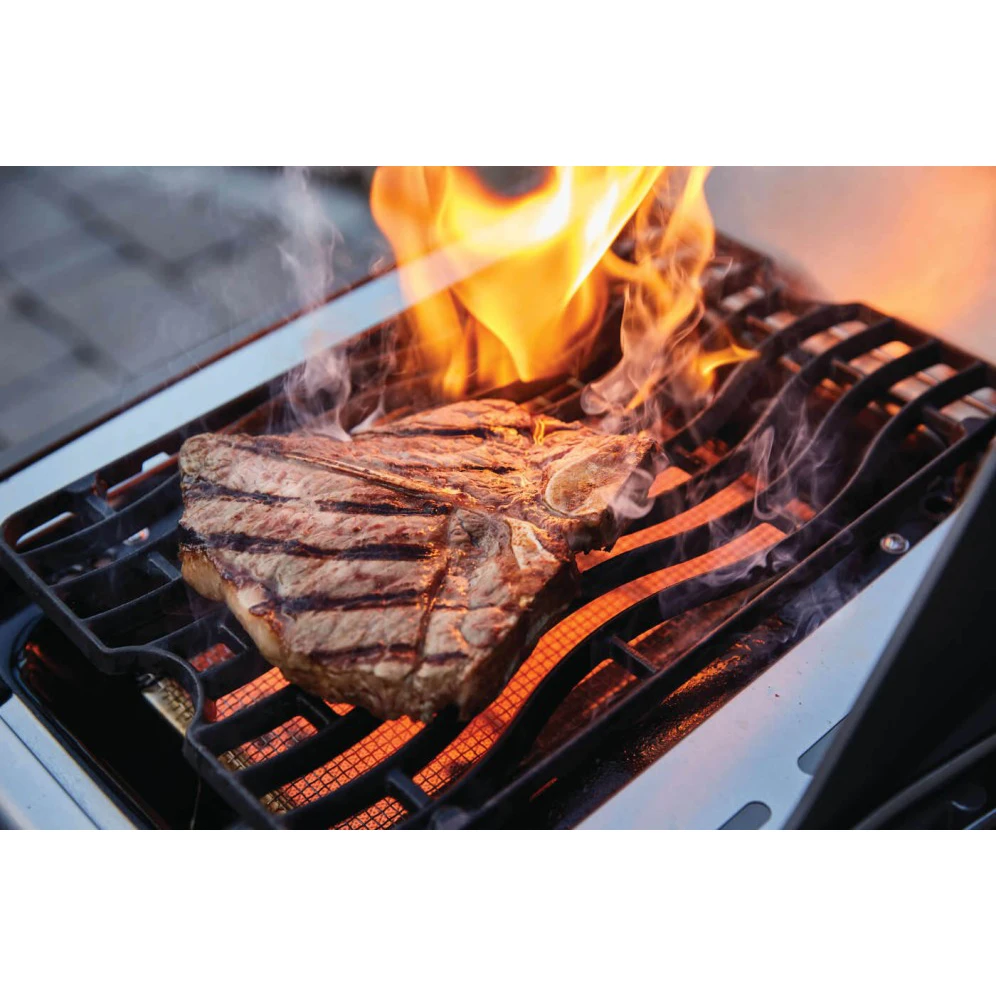 Napoleon Rogue SE 625 Gas Grill With Infrared Rear & Side Burners - RSE625RSIB 10 Napoleon Rogue SE 625 Gas Grill With Infrared Rear & Side Burners - RSE625RSIB - Image 8