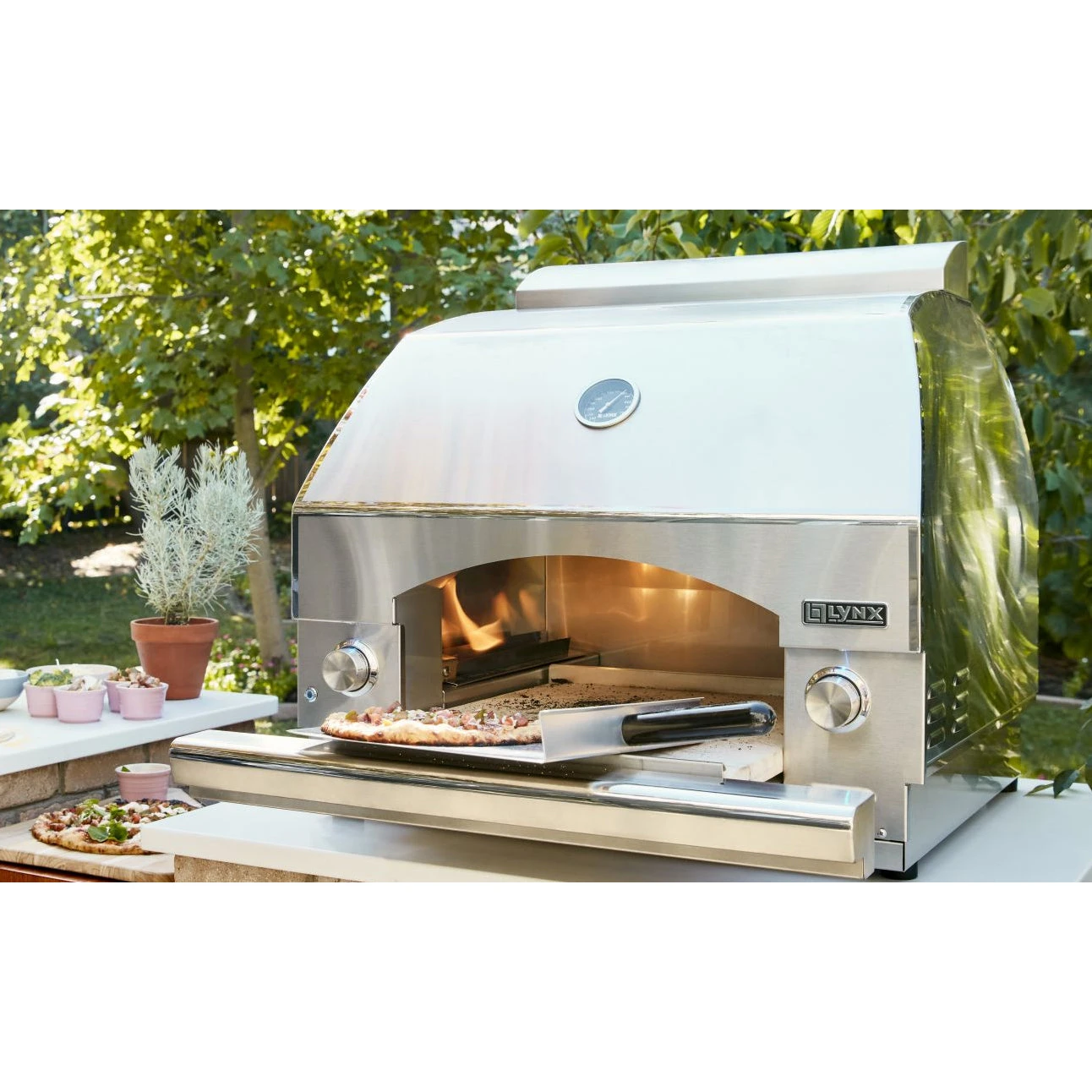 Lynx 30-Inch Built-in/Countertop Napoli Outdoor Oven - LPZA-LP/NG 7 Lynx 30-Inch Built-in/Countertop Napoli Outdoor Oven - LPZA-LP/NG - Image 5
